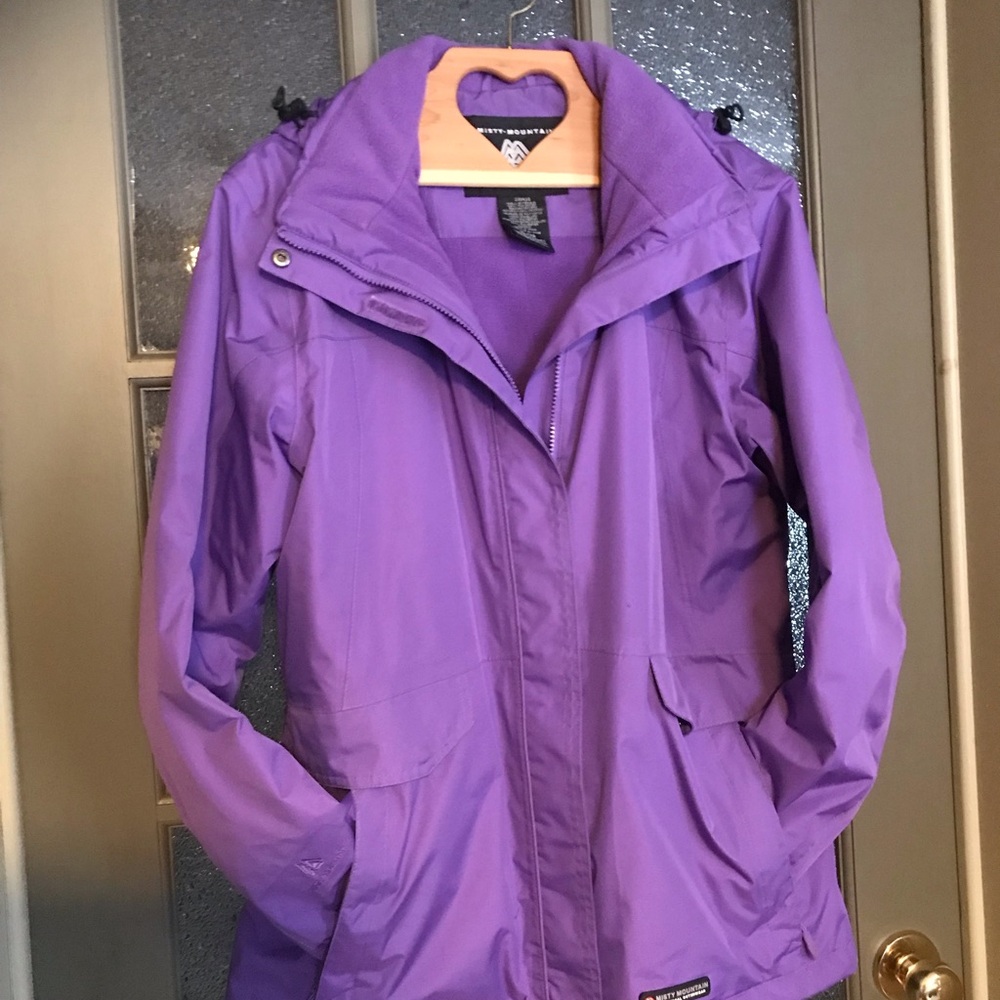 Purple Ski Jacket with High Collar and Water-Resistant Material